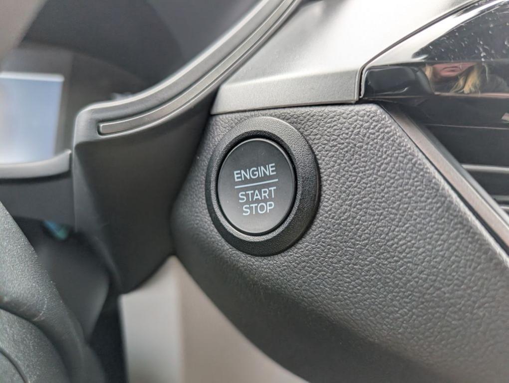 used 2025 Ford Escape car, priced at $21,331