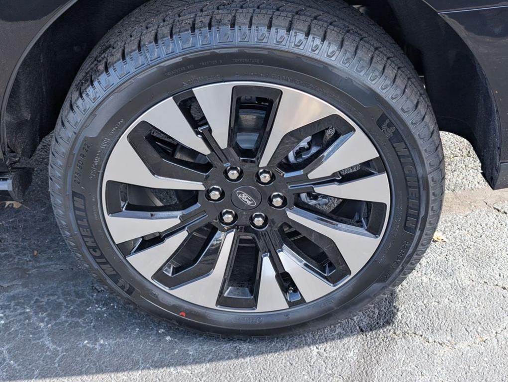 new 2025 Ford Expedition car, priced at $78,755