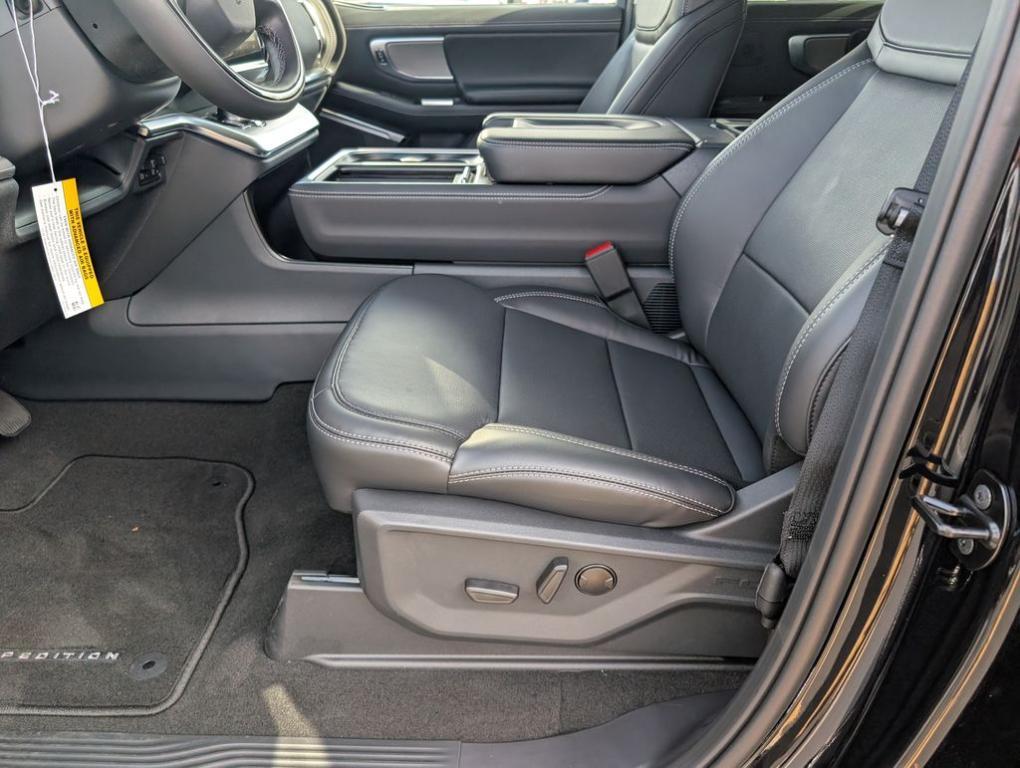 new 2025 Ford Expedition car, priced at $78,755