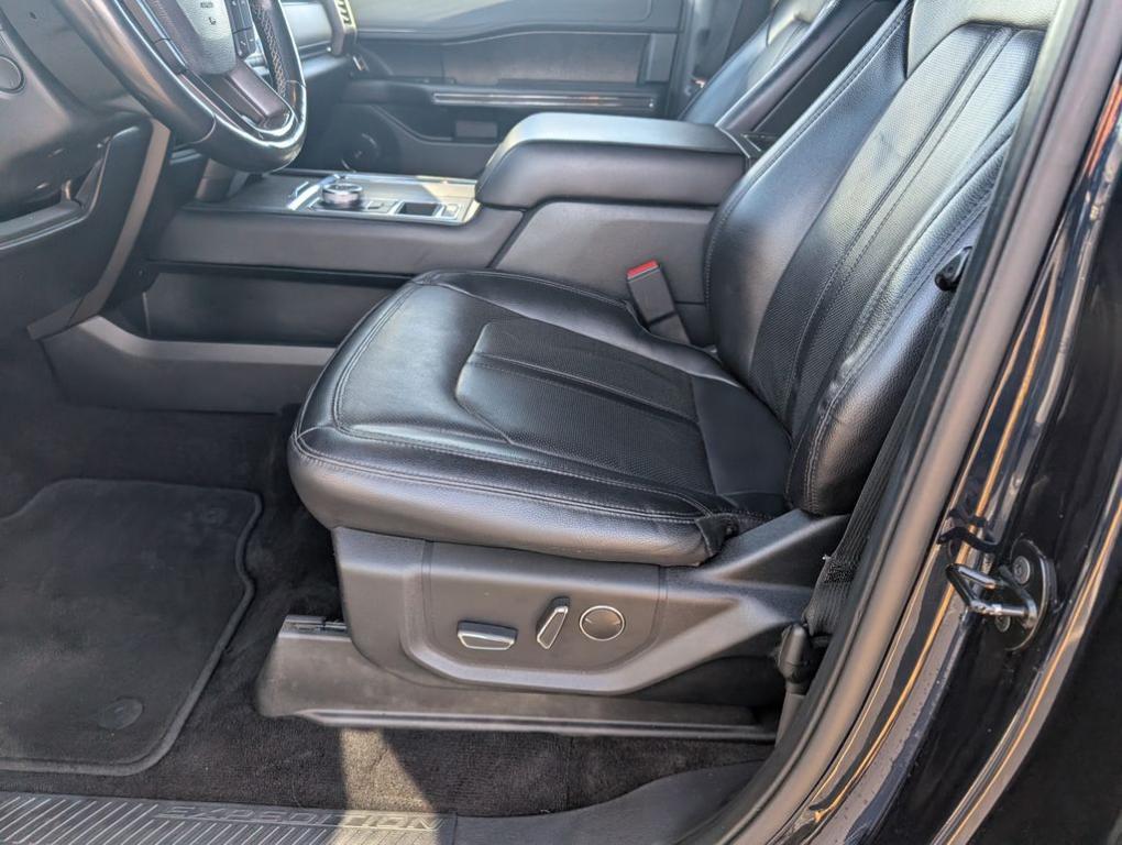used 2021 Ford Expedition car, priced at $26,000