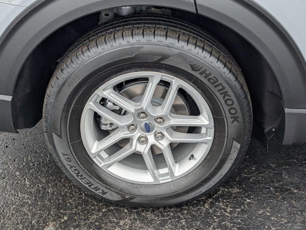 new 2026 Ford Explorer car, priced at $33,280