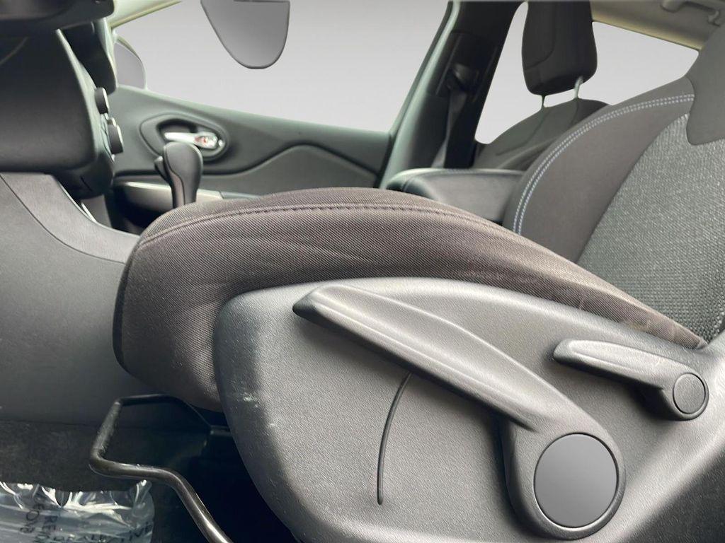 used 2020 Jeep Cherokee car, priced at $16,500