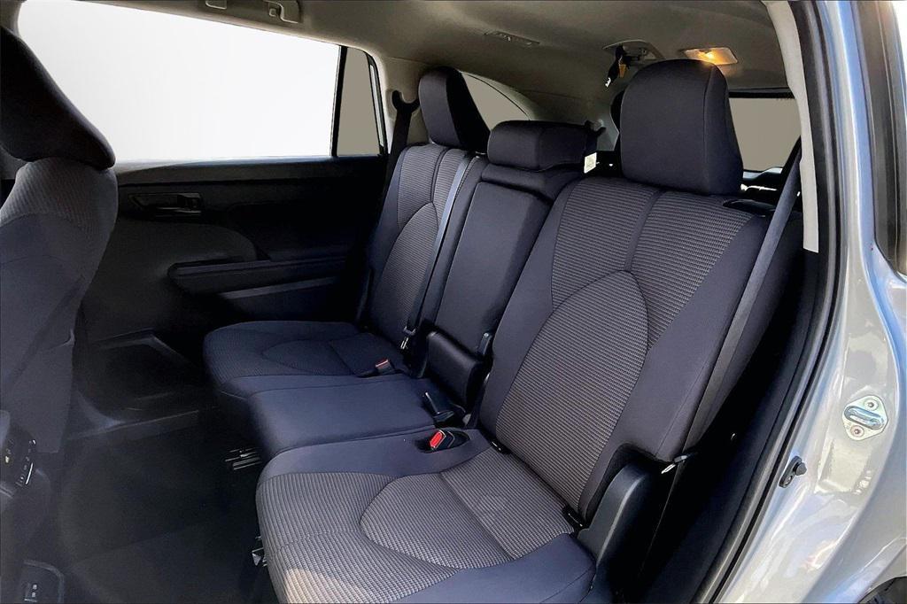used 2024 Toyota Highlander car, priced at $33,319
