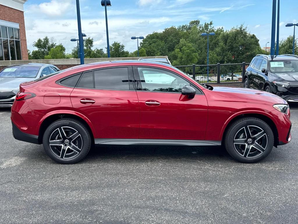 new 2025 Mercedes-Benz GLC 300 car