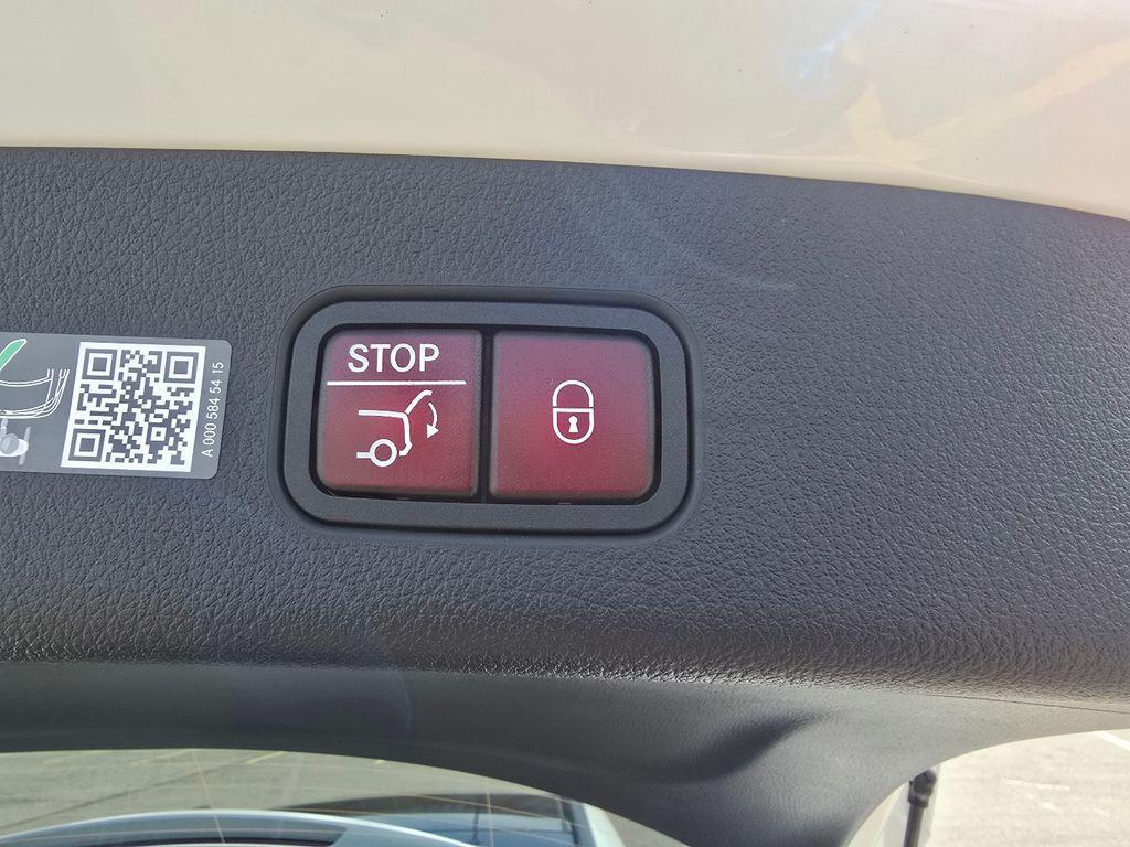 new 2026 Mercedes-Benz GLC 300 car, priced at $66,190