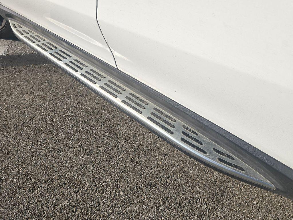 Mercedes-Benz GLE view 24