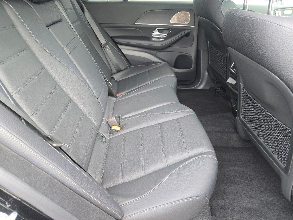 new 2025 Mercedes-Benz GLE 580 car, priced at $93,465