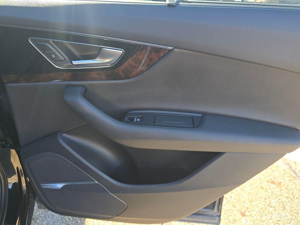 used 2017 Audi Q7 car, priced at $17,731