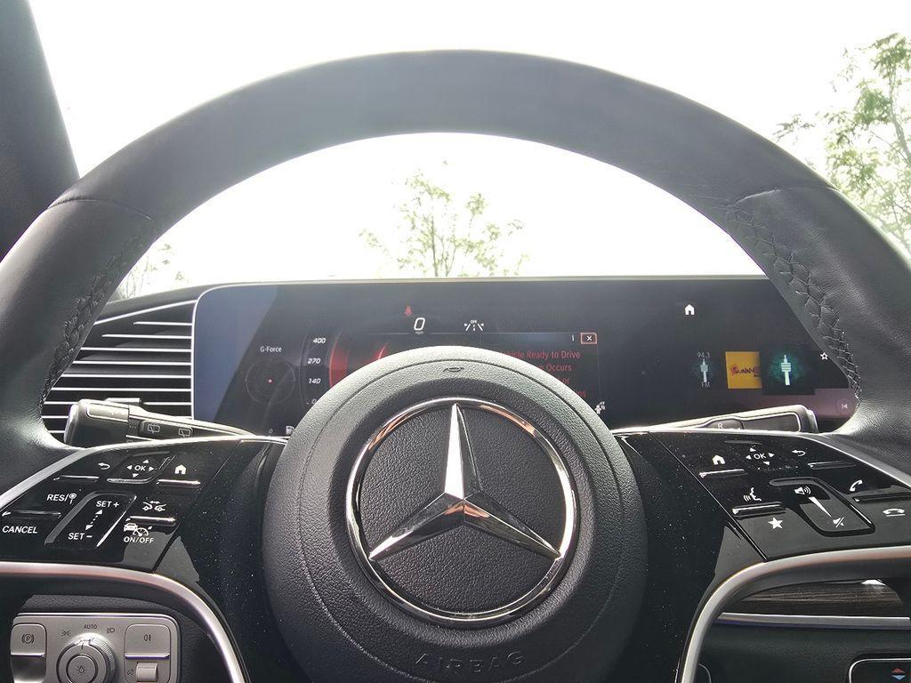 Mercedes-Benz GLS view 31