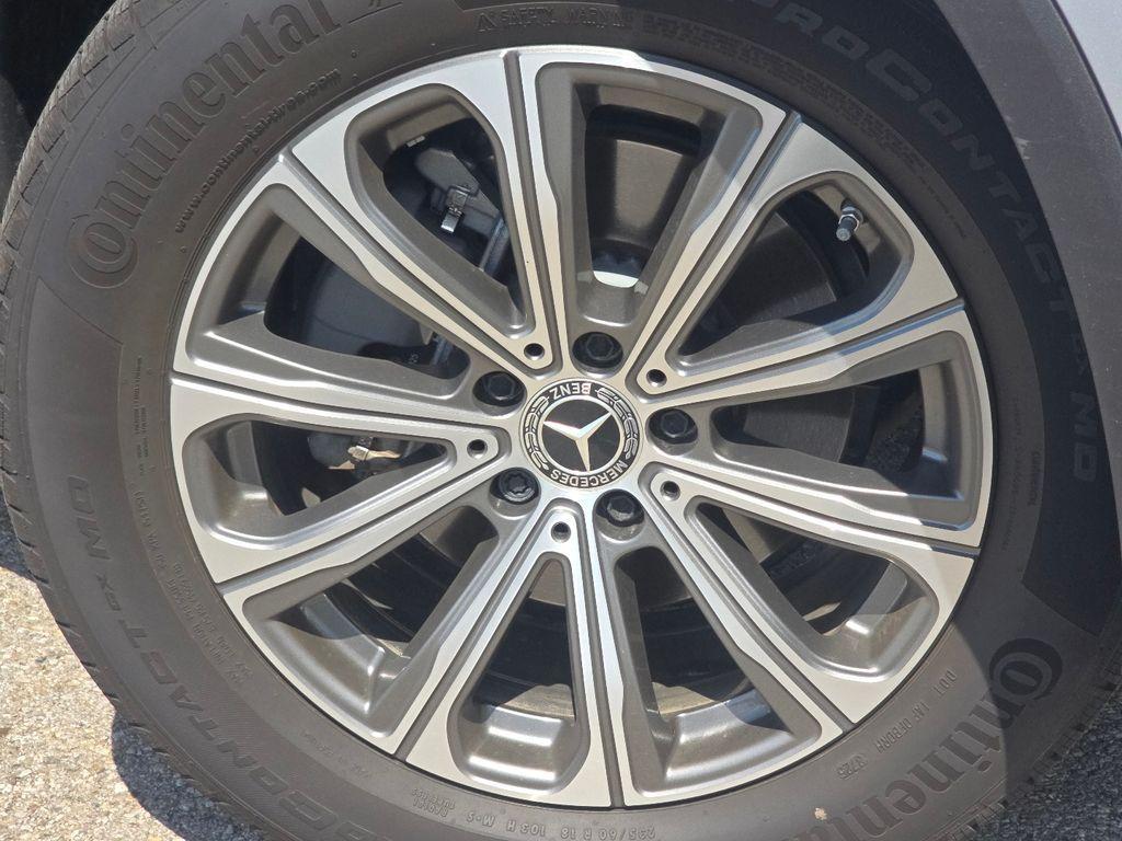 used 2026 Mercedes-Benz GLC 300 car, priced at $52,401