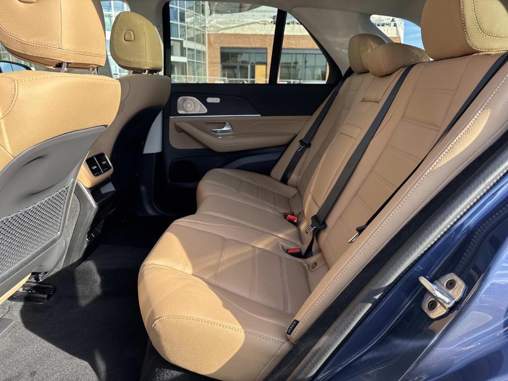 new 2026 Mercedes-Benz GLE 450 car, priced at $87,370