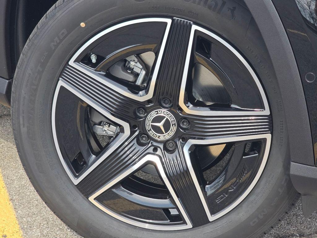 new 2026 Mercedes-Benz GLC 300 car, priced at $58,340