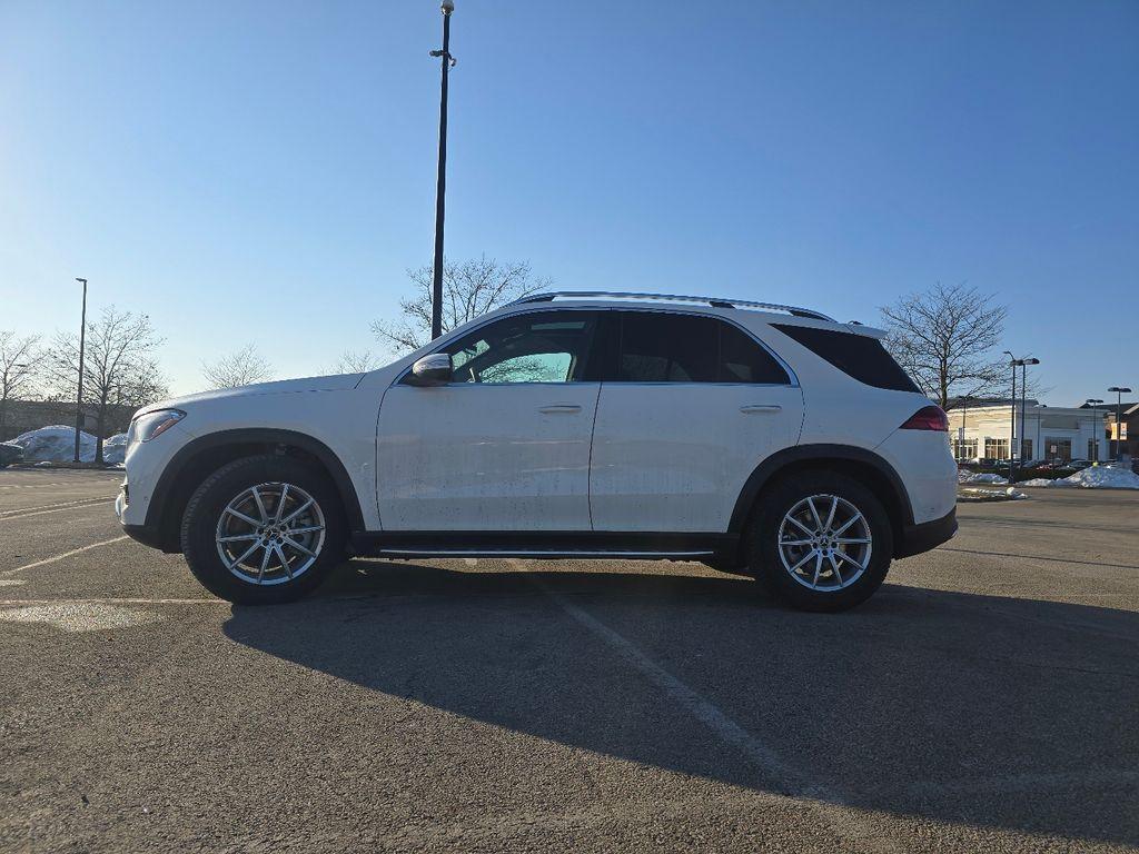 new 2025 Mercedes-Benz GLE 450 car, priced at $84,910