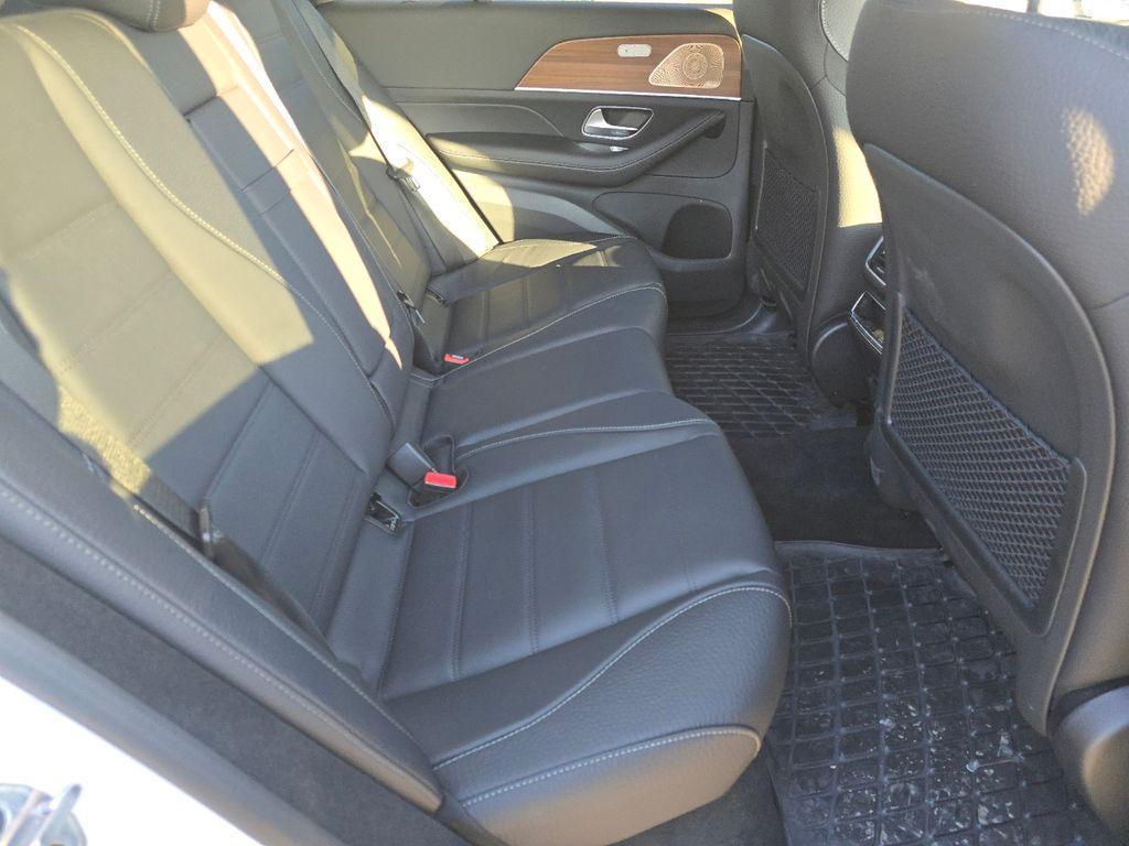 new 2025 Mercedes-Benz GLE 450 car, priced at $84,910