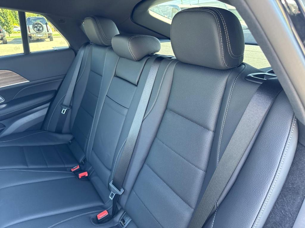new 2026 Mercedes-Benz GLE 450 car, priced at $83,600