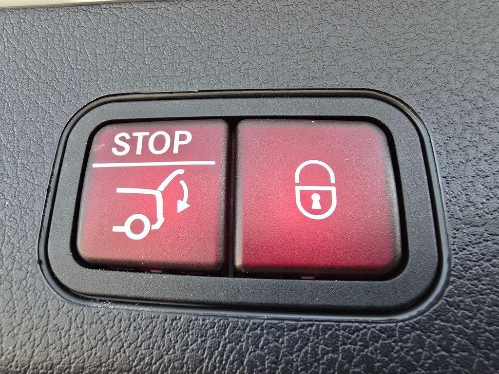 new 2026 Mercedes-Benz GLB 250 car, priced at $57,050