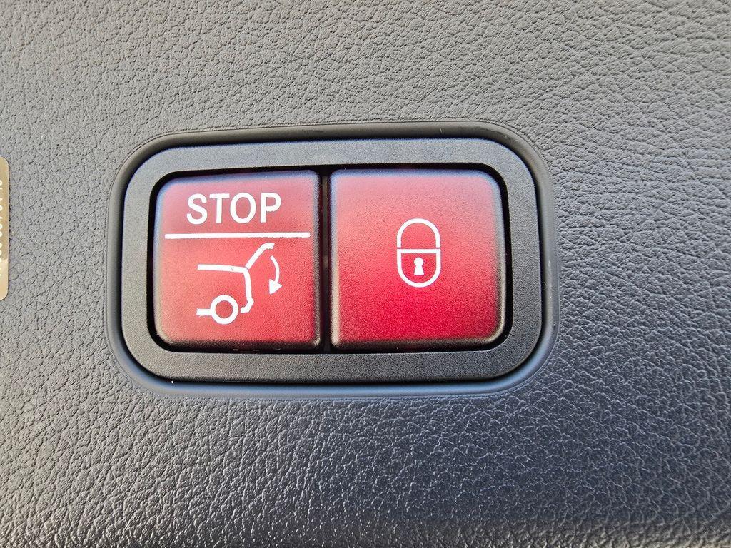 new 2026 Mercedes-Benz GLC 300 car, priced at $67,690