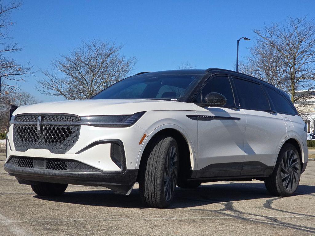 used 2024 Lincoln Nautilus car, priced at $47,704