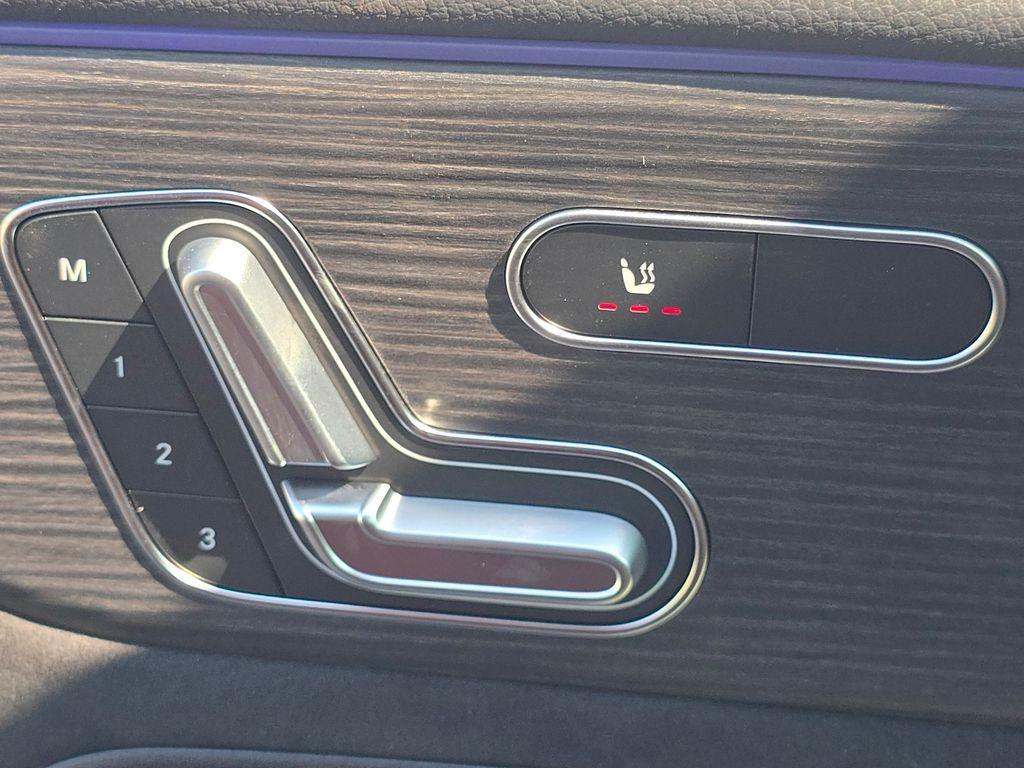 new 2026 Mercedes-Benz GLB 250 car, priced at $61,595