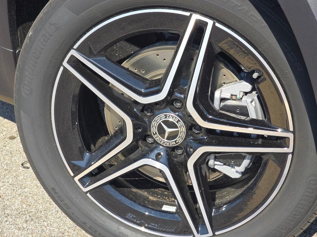 new 2026 Mercedes-Benz GLB 250 car, priced at $61,595