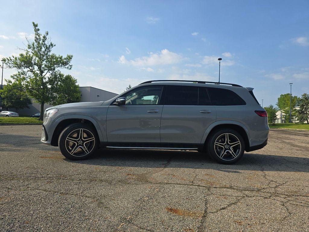 new 2026 Mercedes-Benz GLS 450 car, priced at $106,568