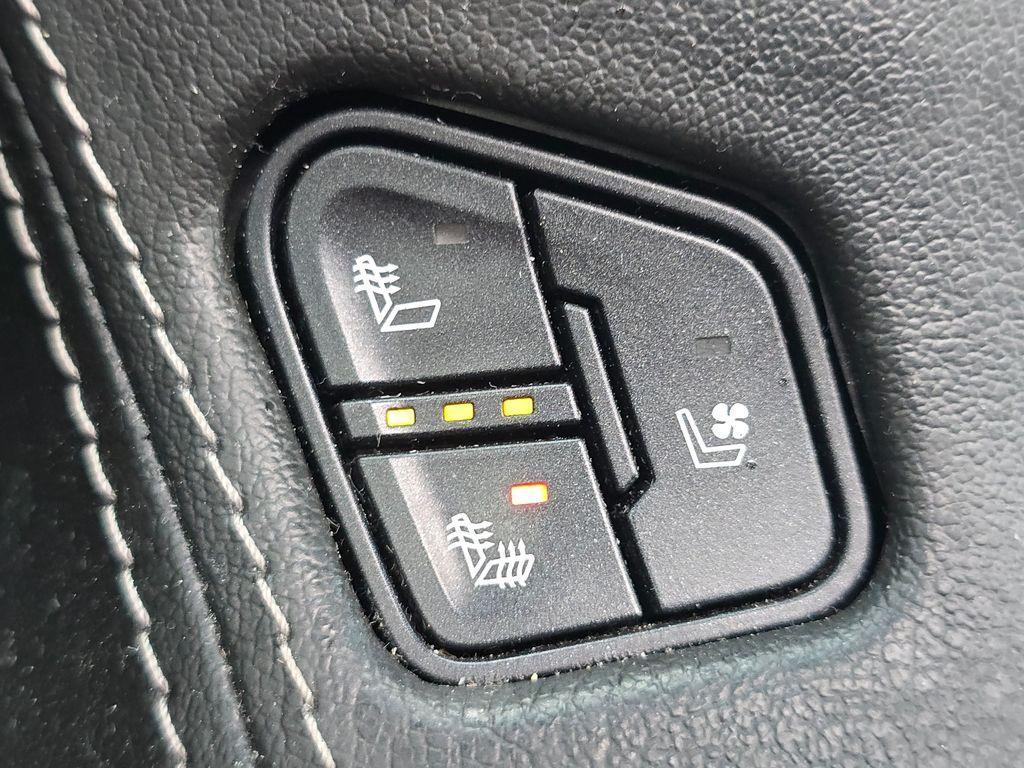 used 2019 GMC Yukon XL car, priced at $18,439