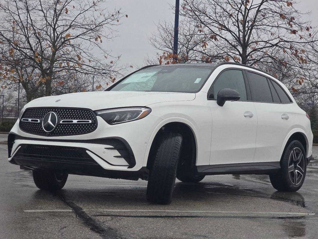 new 2026 Mercedes-Benz GLC 300 car, priced at $61,035