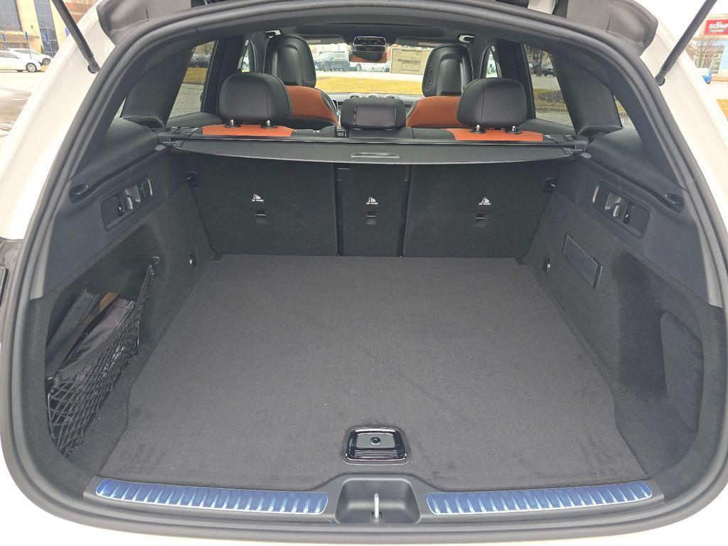 new 2026 Mercedes-Benz GLC 300 car, priced at $61,035