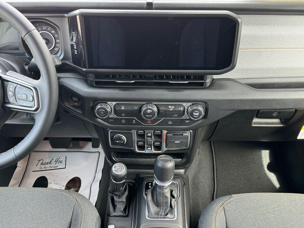 new 2026 Jeep Gladiator car, priced at $46,589