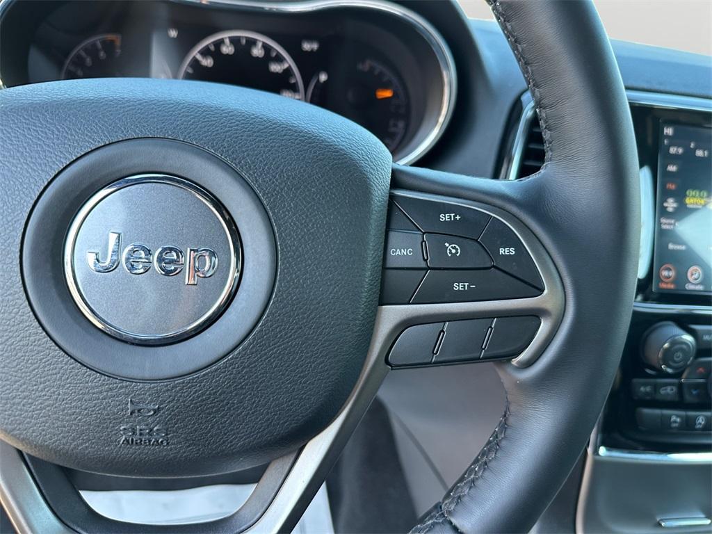 used 2022 Jeep Grand Cherokee WK car, priced at $28,000