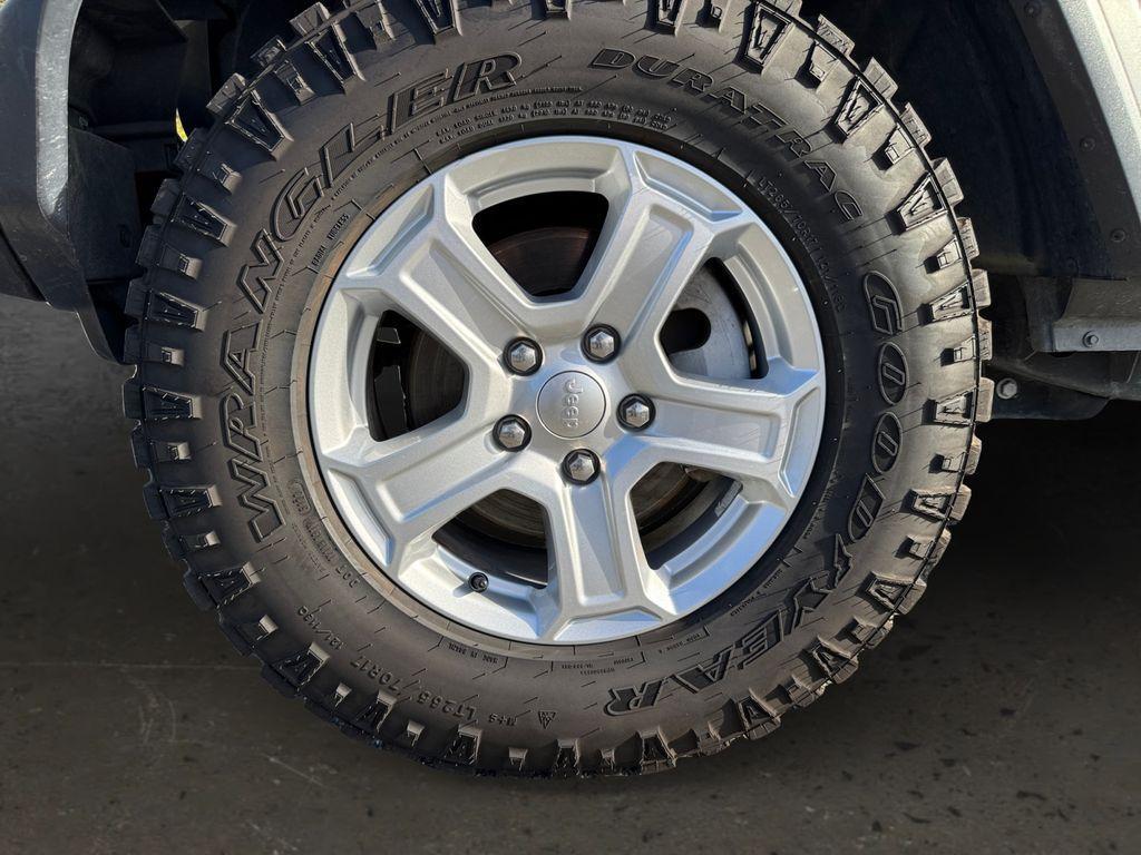 used 2018 Jeep Wrangler Unlimited car, priced at $18,303