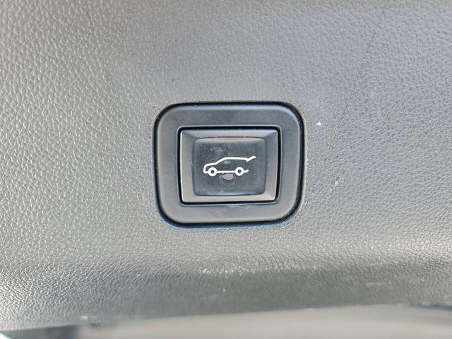 used 2022 GMC Yukon car, priced at $49,990