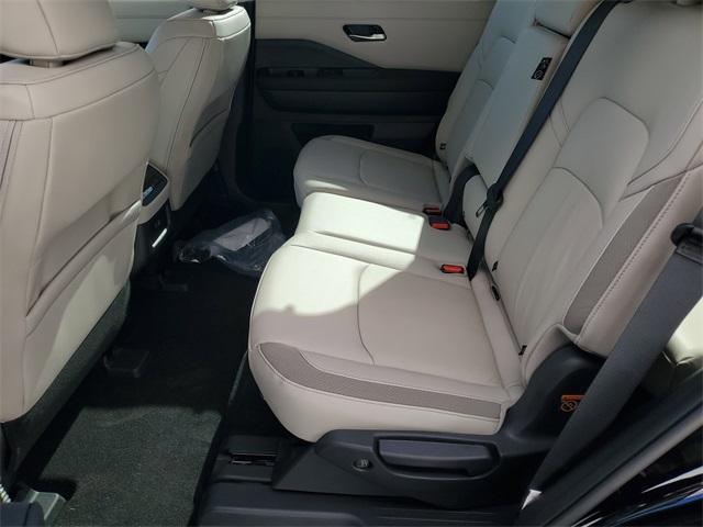 new 2025 Nissan Pathfinder car, priced at $41,436