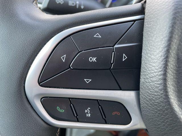 used 2024 Chrysler Pacifica car, priced at $25,995