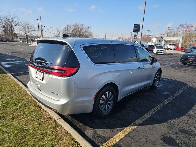 used 2023 Chrysler Pacifica Hybrid car, priced at $20,903