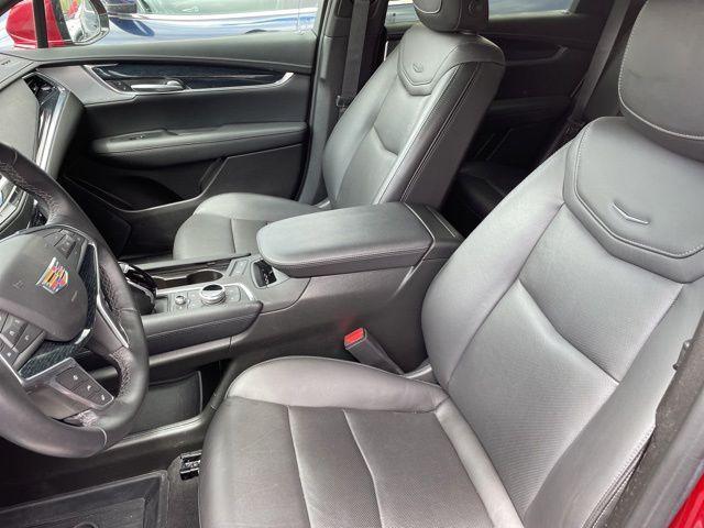 used 2025 Cadillac XT5 car, priced at $45,393