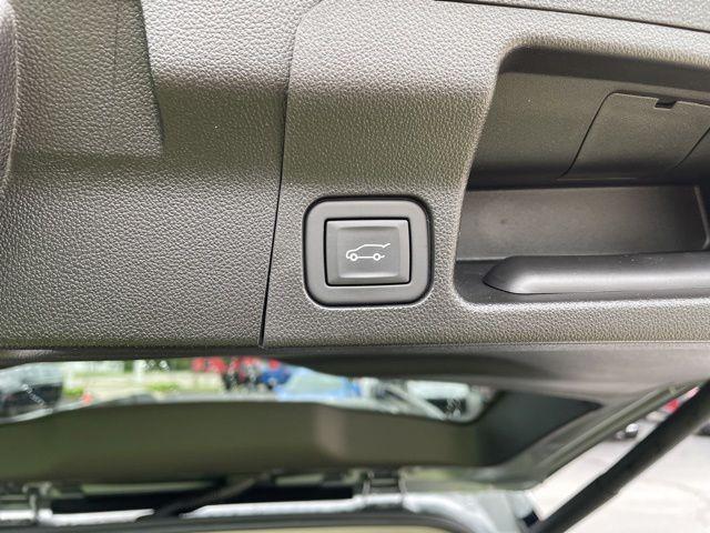 used 2023 GMC Acadia car, priced at $28,393
