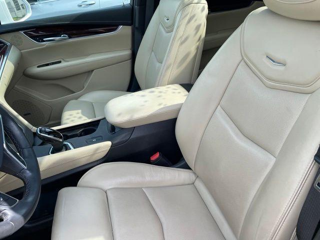 used 2017 Cadillac XT5 car, priced at $18,393