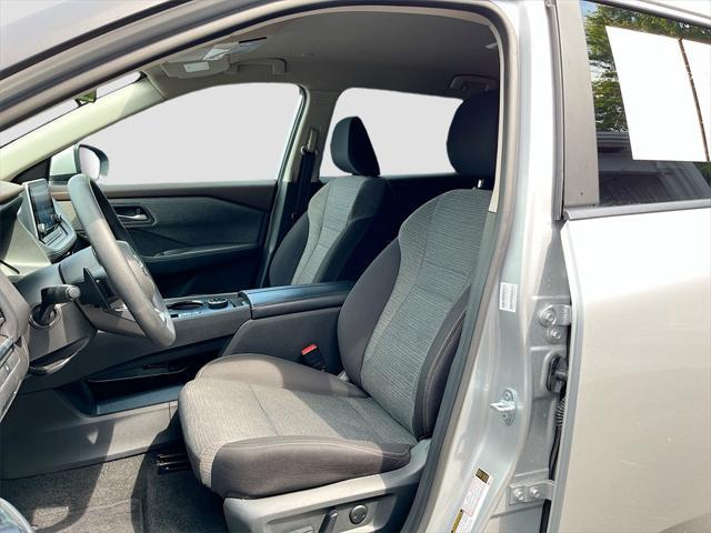 2024 Gun Metallic Nissan Rogue