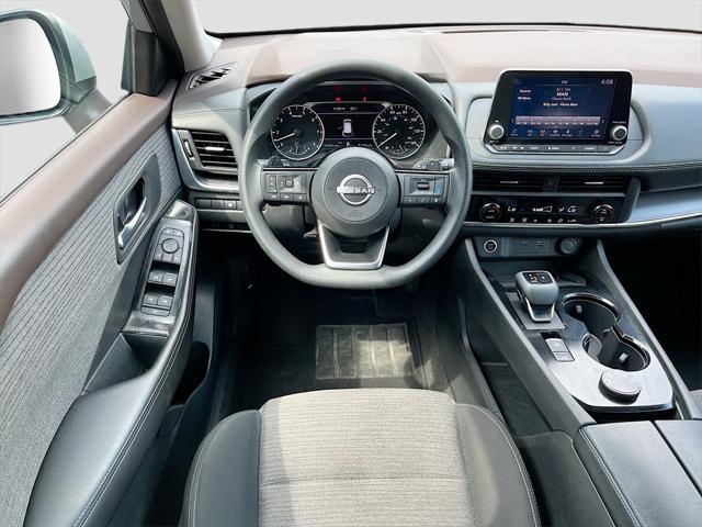 2024 Gun Metallic Nissan Rogue