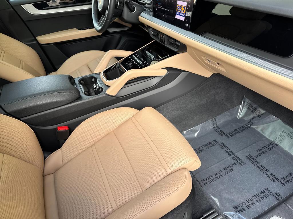 used 2025 Porsche Cayenne car, priced at $94,995
