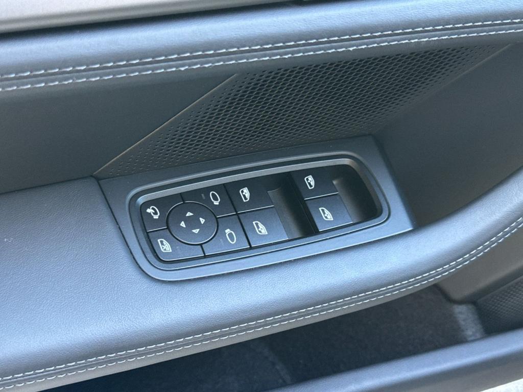 used 2025 Porsche Taycan car
