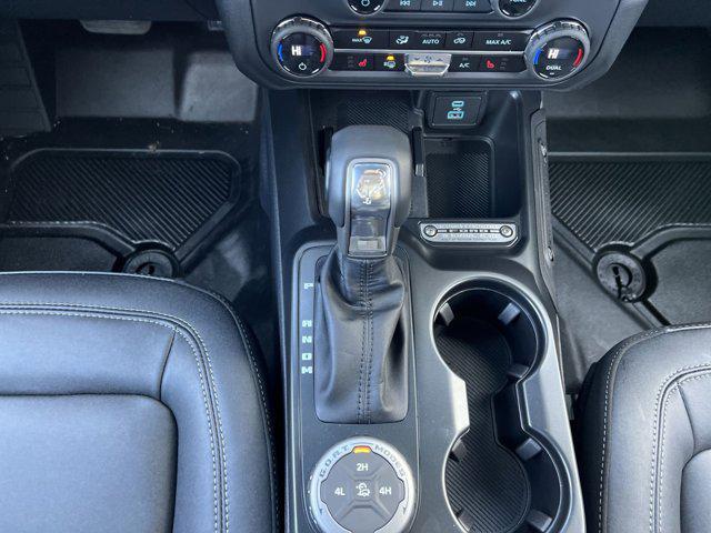 new 2025 Ford Bronco car, priced at $40,470