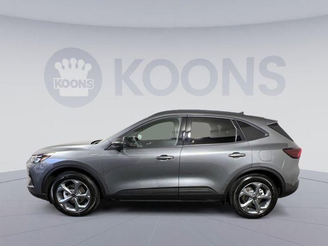 used 2025 Ford Escape car, priced at $27,500