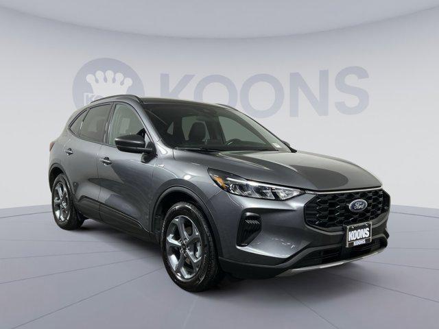 used 2025 Ford Escape car, priced at $27,500