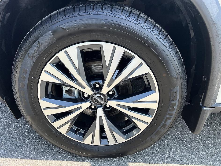 used 2023 Nissan Rogue car, priced at $24,274