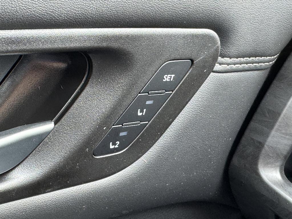 new 2026 Nissan Pathfinder car, priced at $49,976