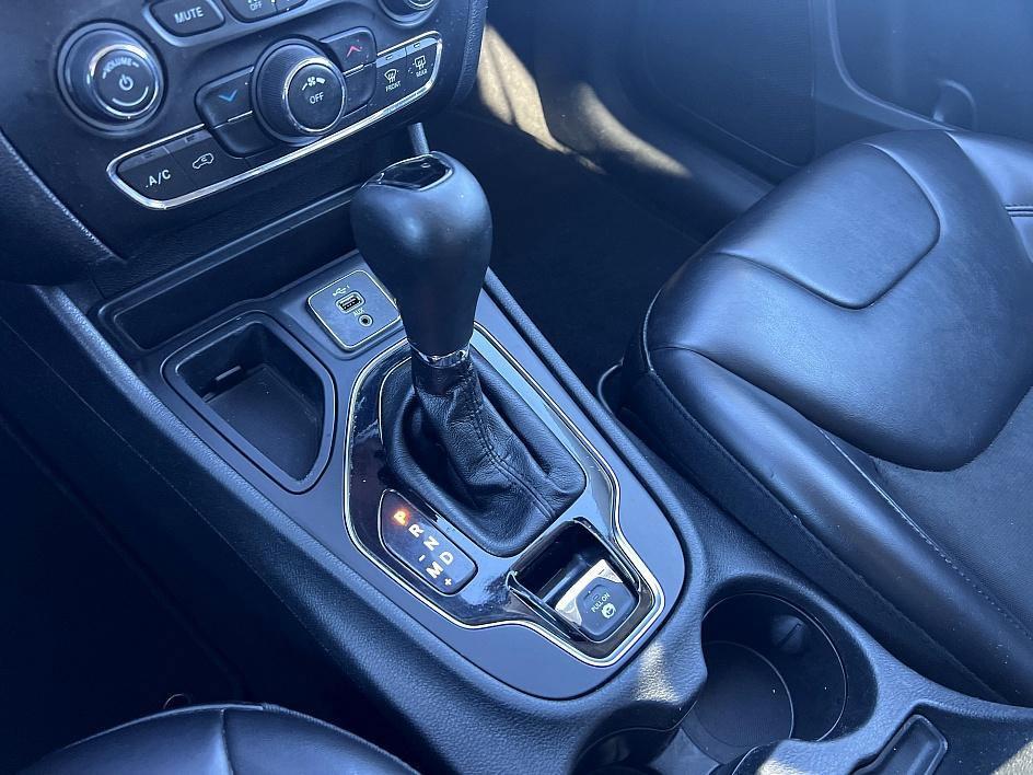 used 2019 Jeep Cherokee car, priced at $13,775