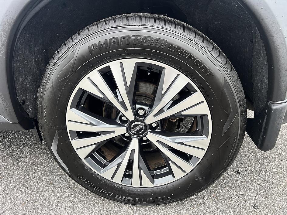 used 2023 Nissan Rogue car, priced at $25,174