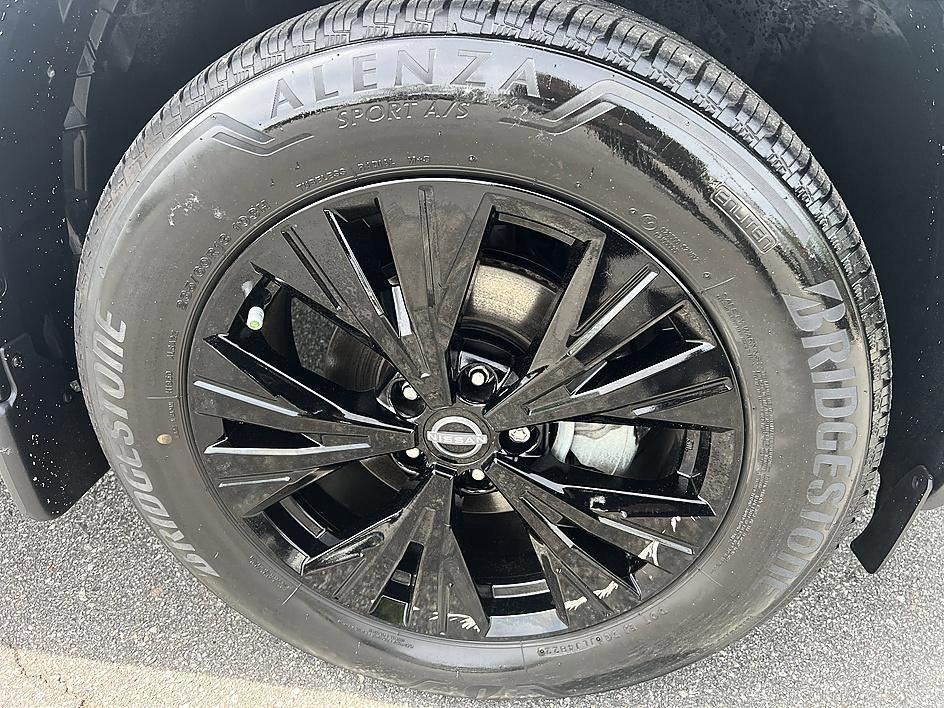 used 2023 Nissan Rogue car, priced at $26,174